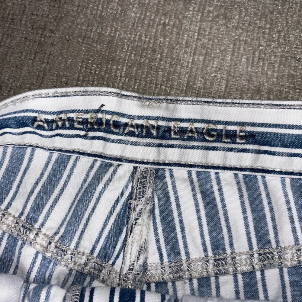 American Eagle 8 AE Mom Shorts Stripe Denim Jean Shorts Coastal Summer High Rise
